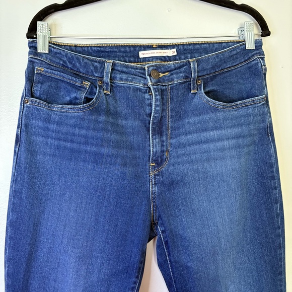 Levi’s High Rise Skinny Ankle Distressed Women Jeans - Picture 2 of 6